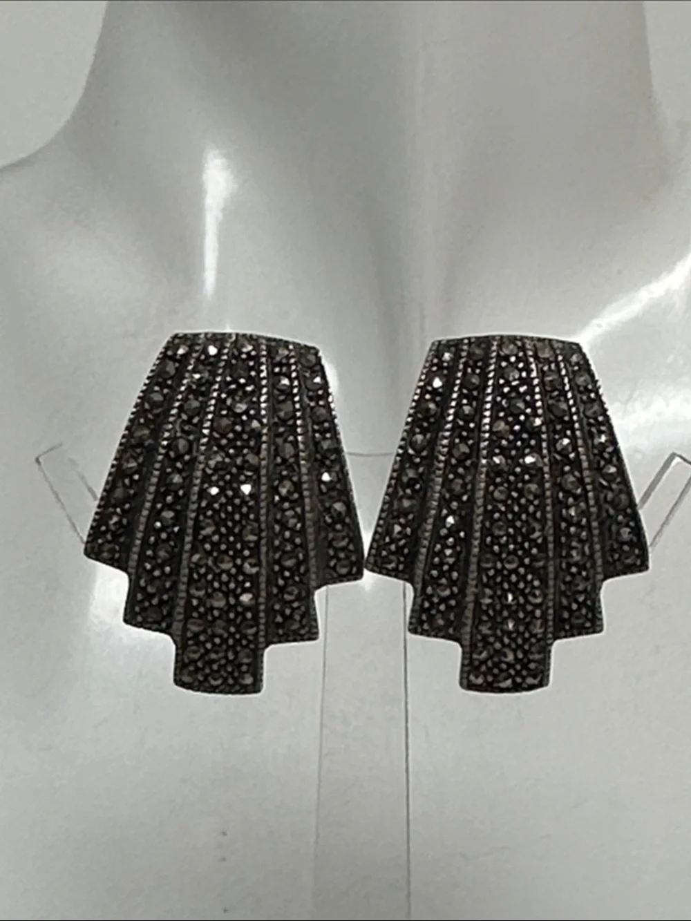 Elegant 925 Sterling silver Marcasite Stud Earrings